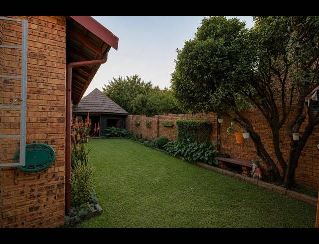 3 BEDROOM TOWNHOUSE FOR SALE IN WIERDAGLEN ESTATE